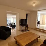 Pres De Toul Avec Parking Prive Et Terrasse - Fr-1-584-361 *