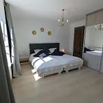Pres De Toul Avec Parking Prive Et Terrasse - Fr-1-584-361