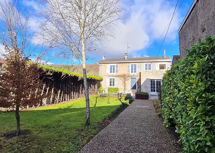 펜션 Pres De Toul Avec Parking Prive Et Terrasse - Fr-1-584-361 *