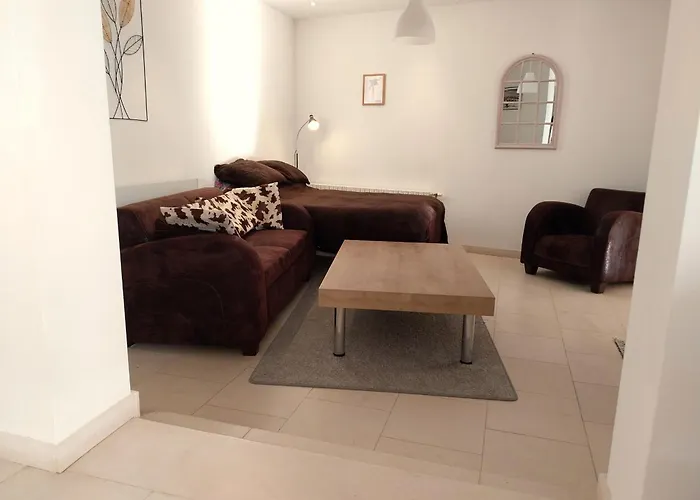 펜션 Pres De Toul Avec Parking Prive Et Terrasse - Fr-1-584-361